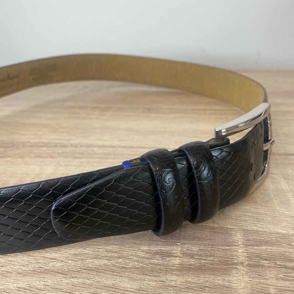 Robert Graham Men's Black Textured Leather Belt Size 34 - Picture 4 of 8